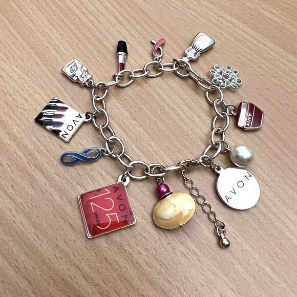 AVON Celebrating 125 years charm bracelet 2011 Beautiful! 7 in + 1.5‎ Ext. - Picture 3 of 10